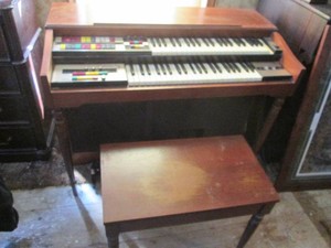 Super Genie wood Encased electric organ with bench