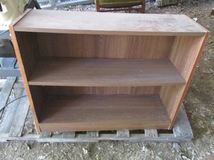 Laminate wood bookshelf approx 37x12x29in