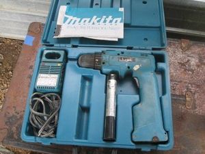 Makita cordless drilldriver with hardside case