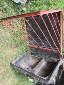 Steel frame fiberglass basin feed station