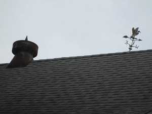 Vintage metal Cupola and weather vane Buyer FULLY responsible to bring tools and assistance needed to remove from barn rooftop
