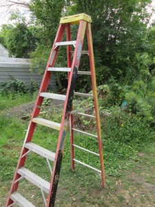 8ft Werner fiberglass ladder