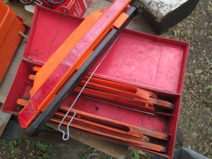 Emergency roadside Reflective flare kit