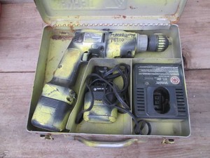 Black and Decker univt cordless drill with battery and charger