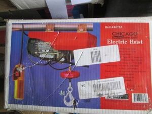 Chicago 220lb capacity electric single cable hoist