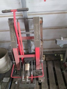 Heavy duty metal Craftsman lawnmower lift