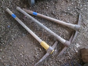 Pick axe trio