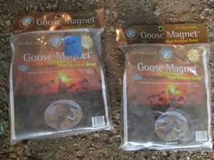 Wind activated Goose magnet decoys