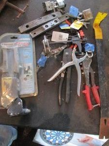 Rivet guns, gear puller, pry bat, levels, clamps and more
