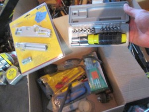Laser level, screwdriver bit set , utility knives and more