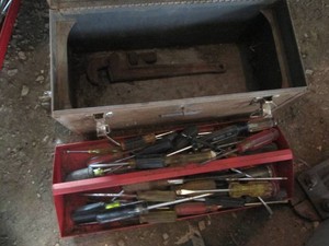 18in metal tool box with mismatch tool tray with various hand tools