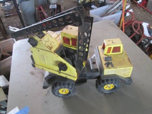 Vintage metal Tonka earthmover crane
