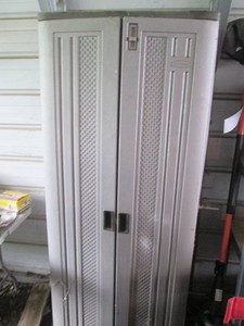 Rubbermaid style indooroutdoor cabinet approx 32x21x72in (content NOT included)