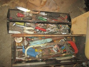Metal 22in toolbox with various hand tools, fixed blade Leopold knife and other misc