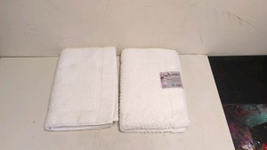 PURELY INDULGENT BATH MAT SET WHITE