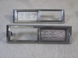 (FS) Pair of Vintage 1960s 1968-69 GM Chevelle 327 Emblems OEM RL 3920873  3920874
