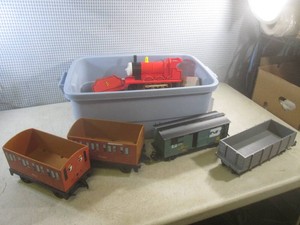 (BR3) Tote of Train Cars and Track