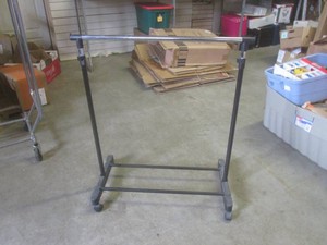 (RMC) Adjustable Clothing Rack