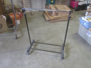 (RMC) Adjustable Clothing Rack
