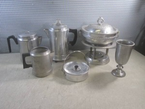 (F-3) Assorted Vintage Metal Items