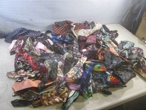 (EW4) Large Assotment of Neck Ties