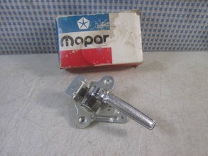 (D-3) Vintage Mopar Latch - Unknown YearMakeModel