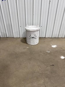 White Woven Cat Basket