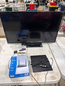 TV, Router, Roku & Antenna Lot