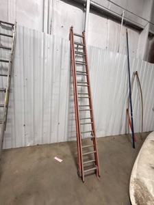 Fiberglass Extension Ladder
