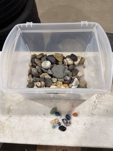 Rocks, Pebbles & Tumbled Stones