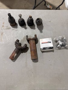 Automotive Ball Joints & U-Joints
