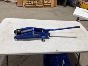 Hydraulic Floor Jack