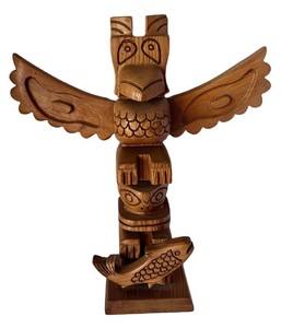 LLR - Vintage Minnesota State Fair Award Winning Wooden Totem Pole Sculpture