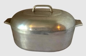 LLR - Vintage Wagner Ware Magnalite Pot