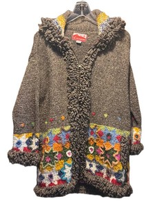 LLM - Vintage Hand-Knit Sweater by Ecuador