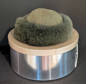 MB - Womens Fur-Trimmed Hat - Kyi Kyi