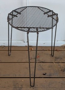 BP - Metal Side Table - Round Open-Mesh Tabletop