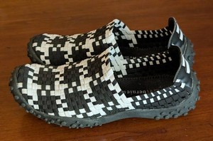 B2 - Womens Woven Slip-On Shoes - Bernie Mev Size 8