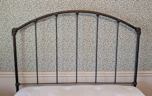 MB - Full Size Metal Headboard - Arched Ornate Bronze-Tone Design