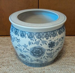 O - Ceramic Planter - Blue & White Floral Design 14in Diameter