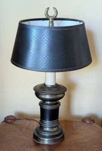 LR - Vintage Table Lamp - Textured Base, Horn Finial, 15in H