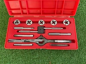 Vermont American Tap & Round Die Set