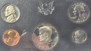 1972-S U.S. Mint Proof Set  5-Coin Set with Original Packaging