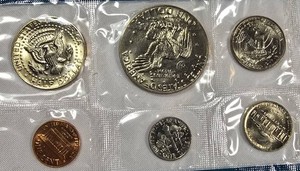 1978 U.S. Mint Uncirculated Coin Set  12 Coins with 2 Eisenhower Dollars
