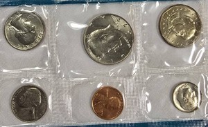 1979 U.S. Mint Uncirculated Coin Set  12 Coins with 2 Susan B. Anthony Dollars