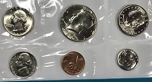 1980 U.S. Mint Uncirculated Coin Set  13 Coins with 2 Susan B. Anthony Dollars