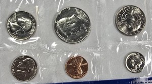 1981 U.S. Mint Uncirculated Coin Set  13 Coins with 3 Susan B. Anthony Dollars