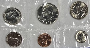 1981 U.S. Mint Uncirculated Coin Set  13 Coins with 3 Susan B. Anthony Dollars