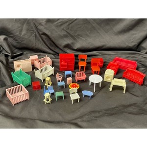 Vintage Plastic Dollhouse Furniture Set � 22 Pieces, Mixed Colors