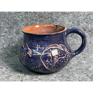 Blue Decorated Stoneware Mug with Lid � Coastal Pottery Cup